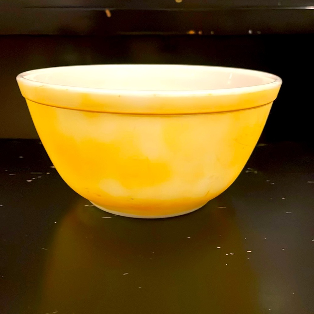 Vintage Pyrex Bowl